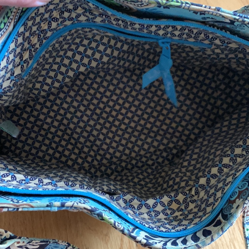 Bali Blue Vera Bradley medium sized purse in VGUC - Picture 4 of 5